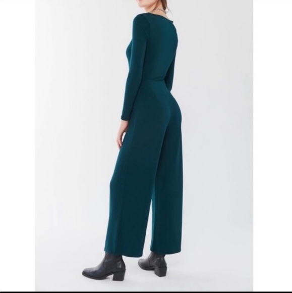 NWT Urban Outfitters Dark Green Vicki V-Wire Small Wide Leg Stretch Jump… - Picture 4 of 8